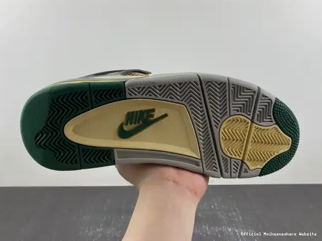 Official Maikesneakers AIR DC7770-106 YEAR